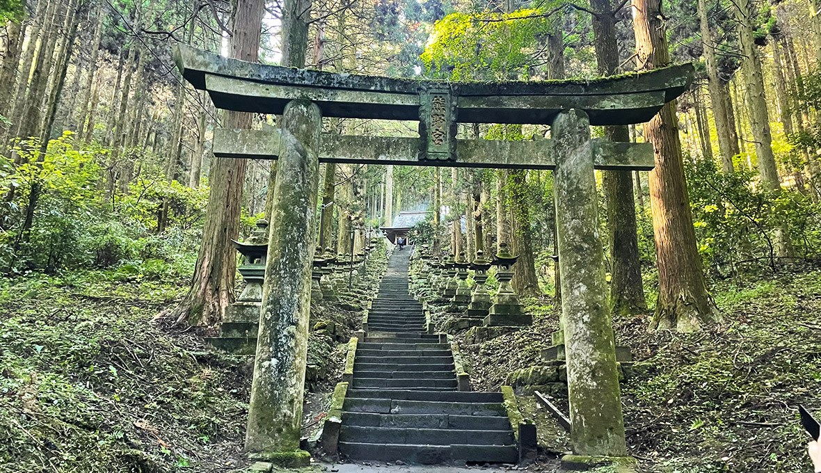 kamishikimikumanoimasu shrine